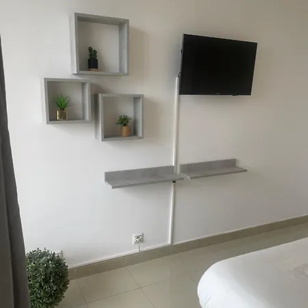 Con Piscina * Τορρεμολίνος