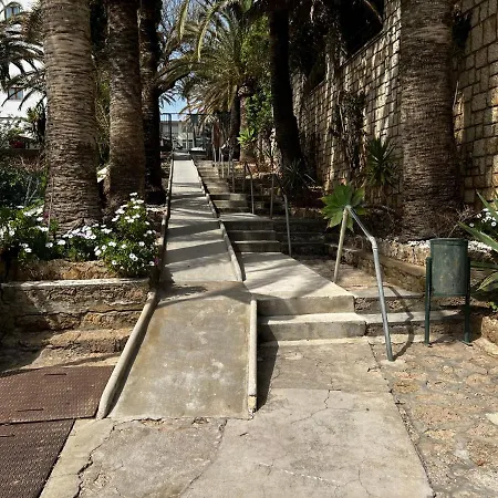 Apartment Con Piscina